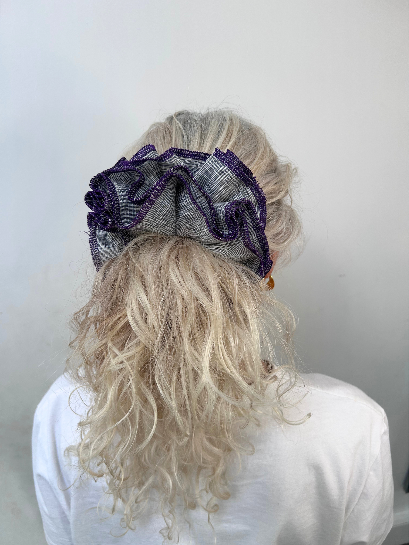 AZARIA SCRUNCHIE <br> grey check